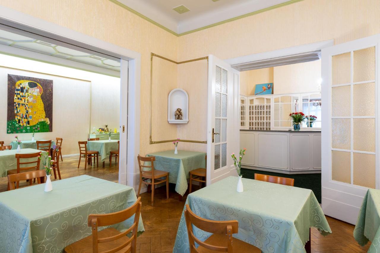 Hotel W22 Am Kurfuerstendamm 3*