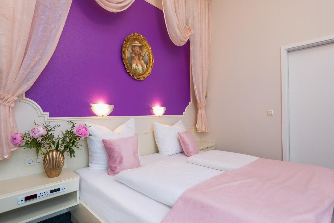 W22 Am Kurfürstendamm Hotel 3*