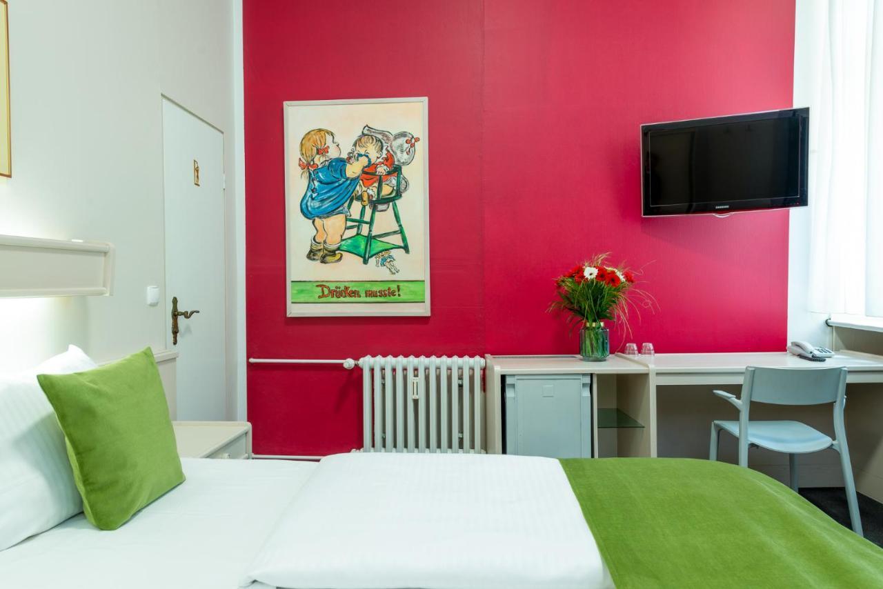 W22 Am Kurfuerstendamm 3* Berlin