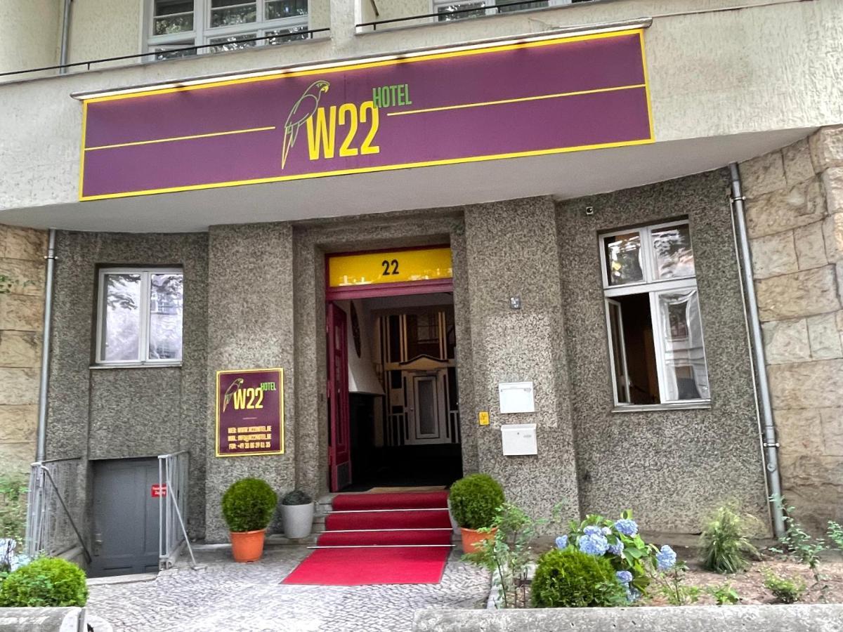 W22 Am Kurfuerstendamm 3*